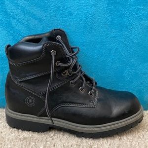 Stone Canyon Boys size 6 boots